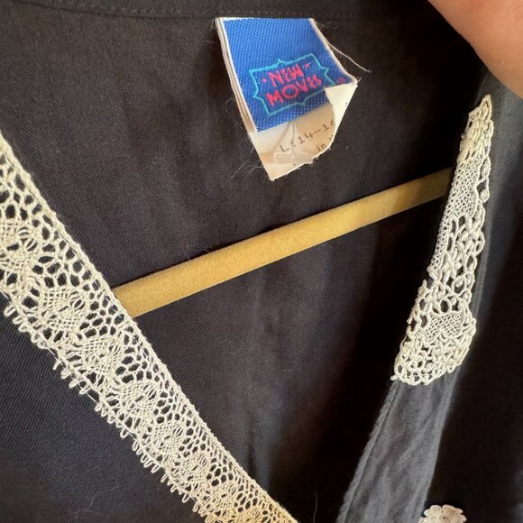 New Moves Vintage Vest with Asymmetrical Lace Details - Picture 2 of 3